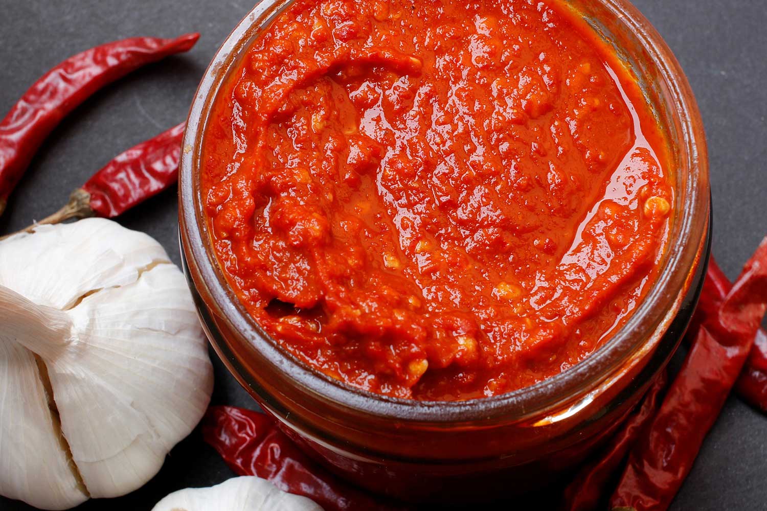 Best Substitutes for Sriracha Hot Sauce